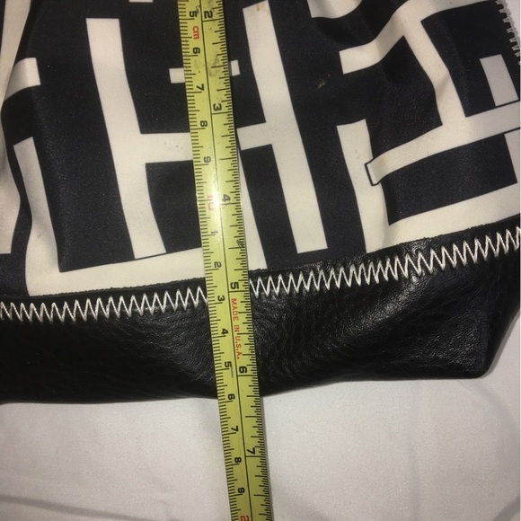 Tommy Hilfiger black and white mini purse​​​ - Picture 6 of 7